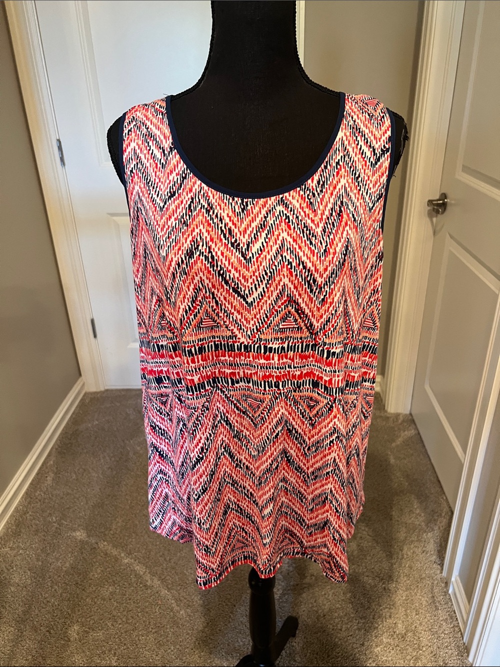 Signature Studio Coral, Navy & White Chevron Tank Size XL
